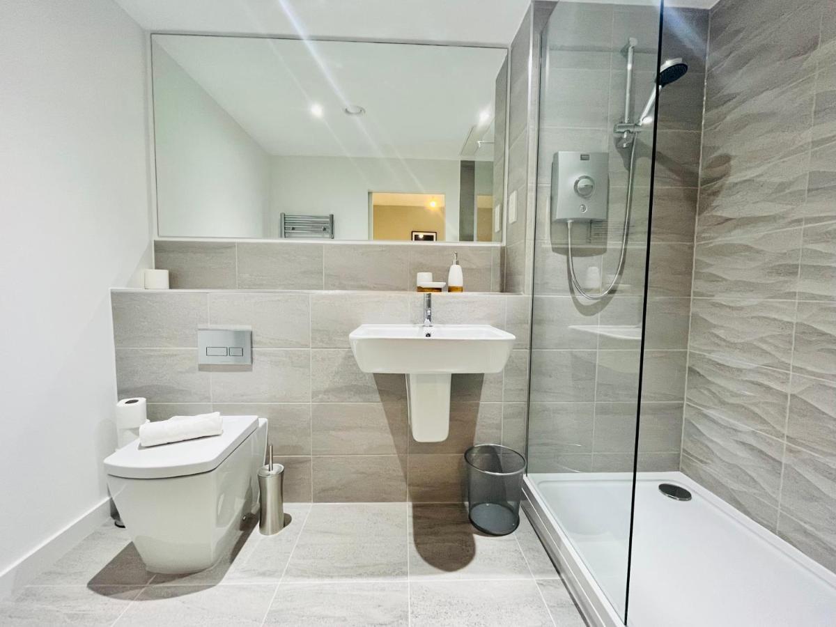 Stylish Studio Apartment Near To Old Trafford Stadium Manchester Exterior photo